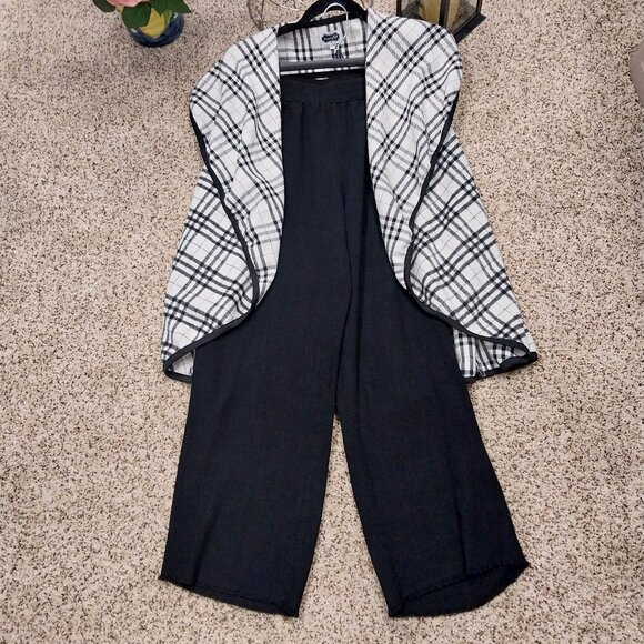 Mud Pie Pants - 3007 Size L Linen Like Fringed Hem Black Pants and Matching Vest.